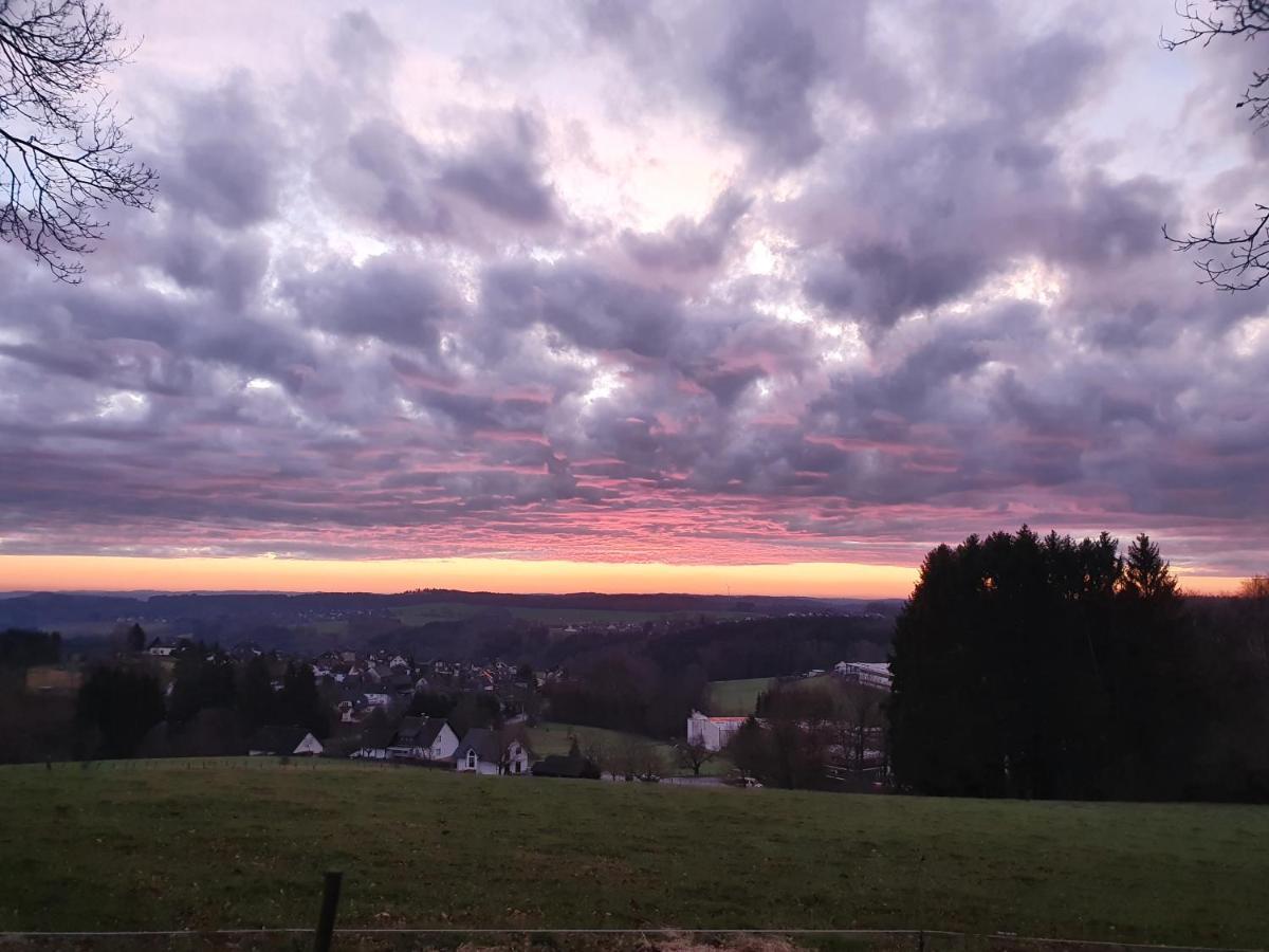 Gemuetliches Fachwerk Im Oberbergischen Lejlighed Wiehl Eksteriør billede